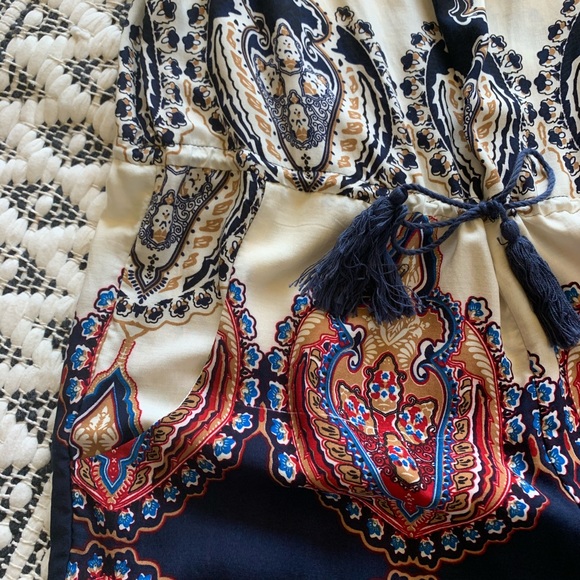 Sleeveless Ruffle Romper with Pockets - Picture 2 of 6